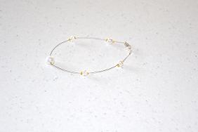 Bracelet mariage en perle de verre tchèque nacrées blanche